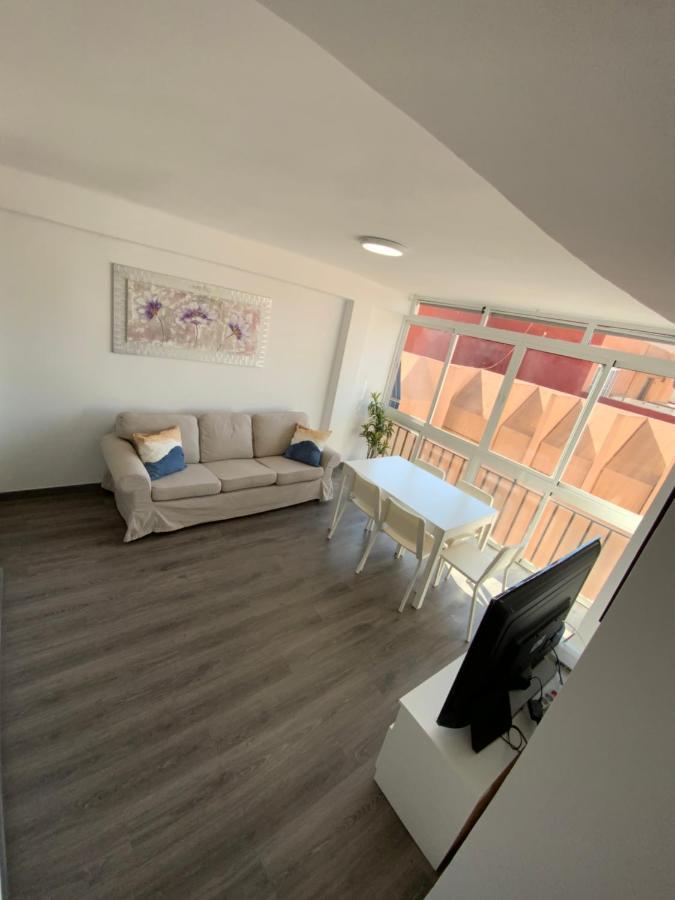 マラガBerlanga Apartamentoアパートメント エクステリア 写真