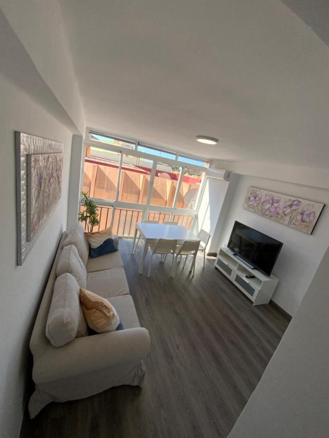 マラガBerlanga Apartamentoアパートメント エクステリア 写真