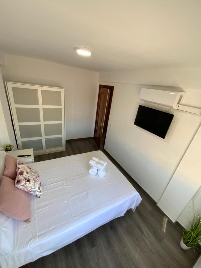 マラガBerlanga Apartamentoアパートメント エクステリア 写真